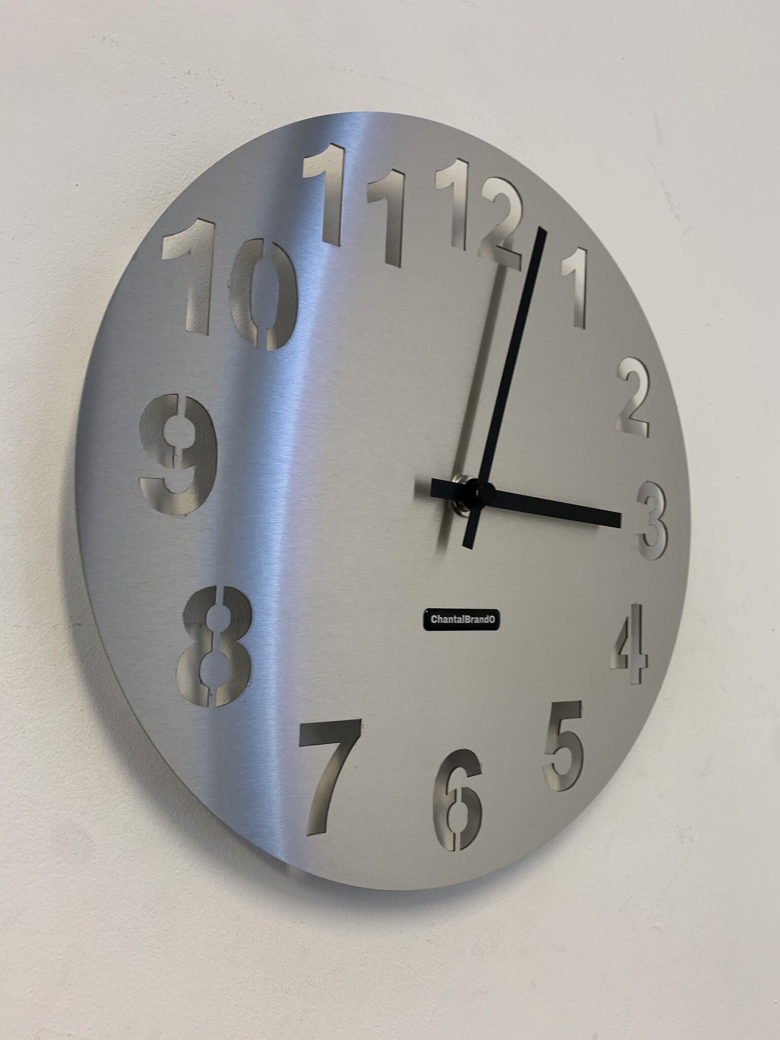 ChantalBrandO Wandklok RVS Amsterdam design