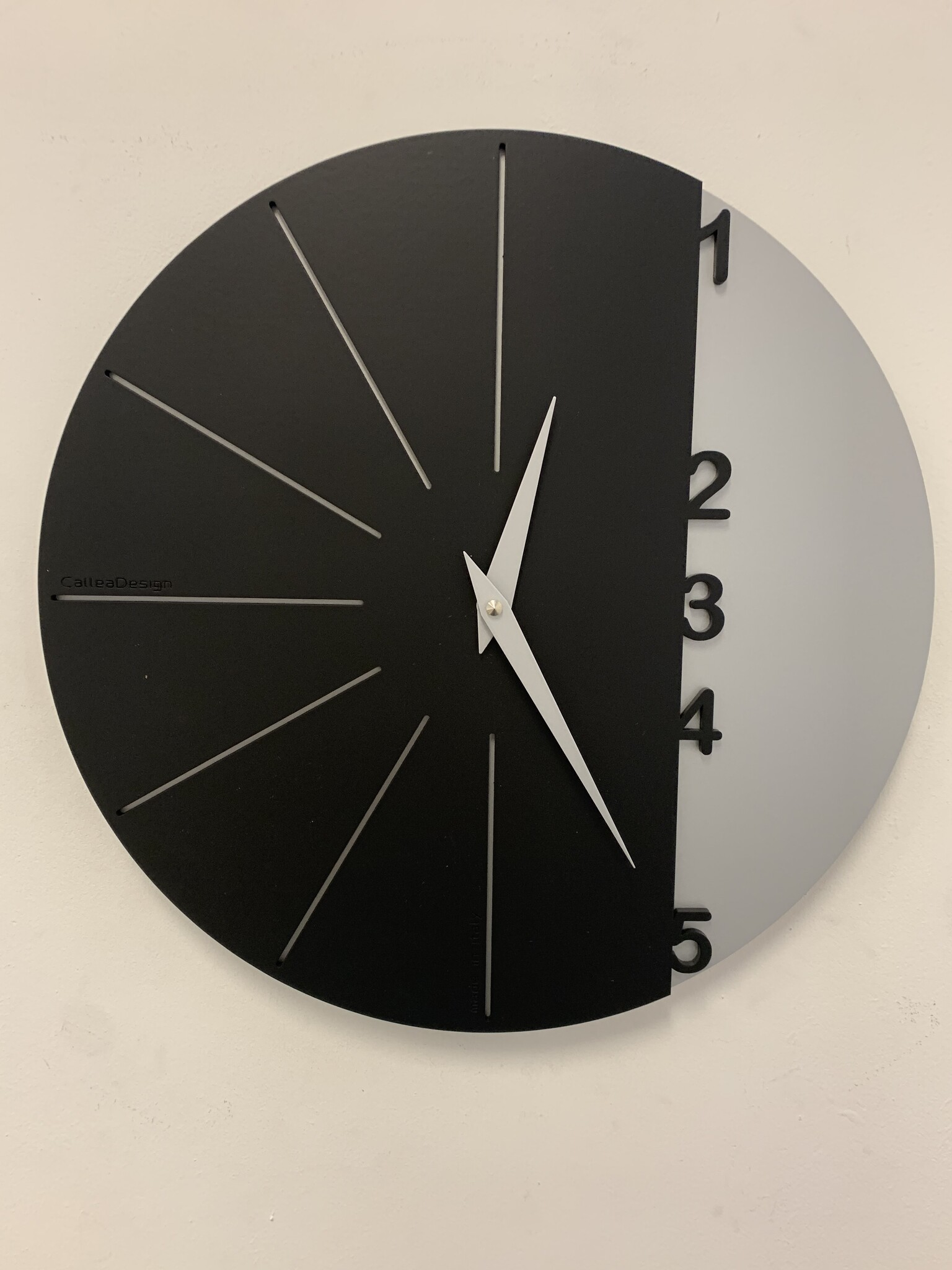 Wandklok CALLEA MODERN DESIGN