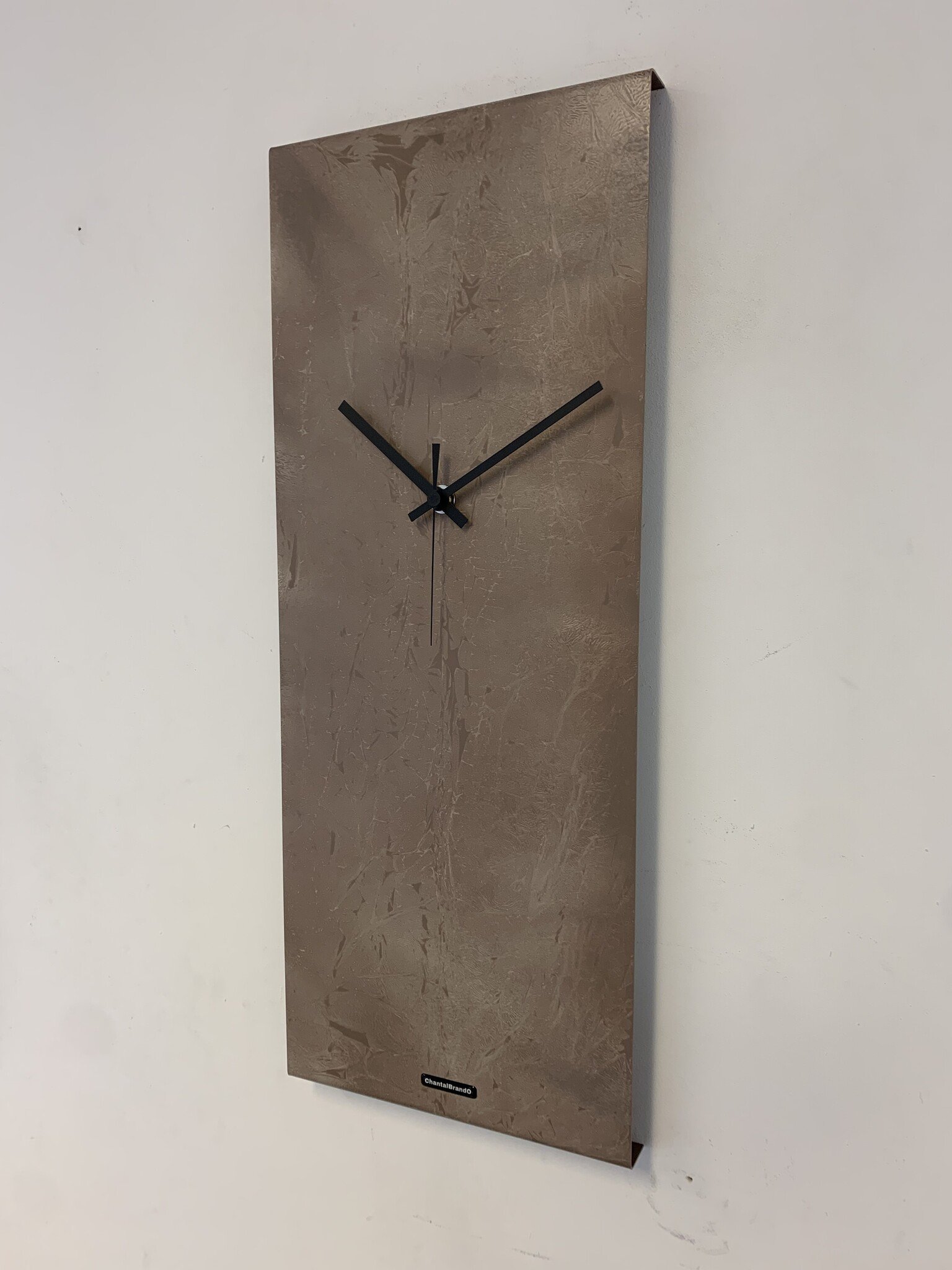 MOSACLOCK SIROCCO XL Wandklok Modern Industrieel Design in de kleur bruin / beige