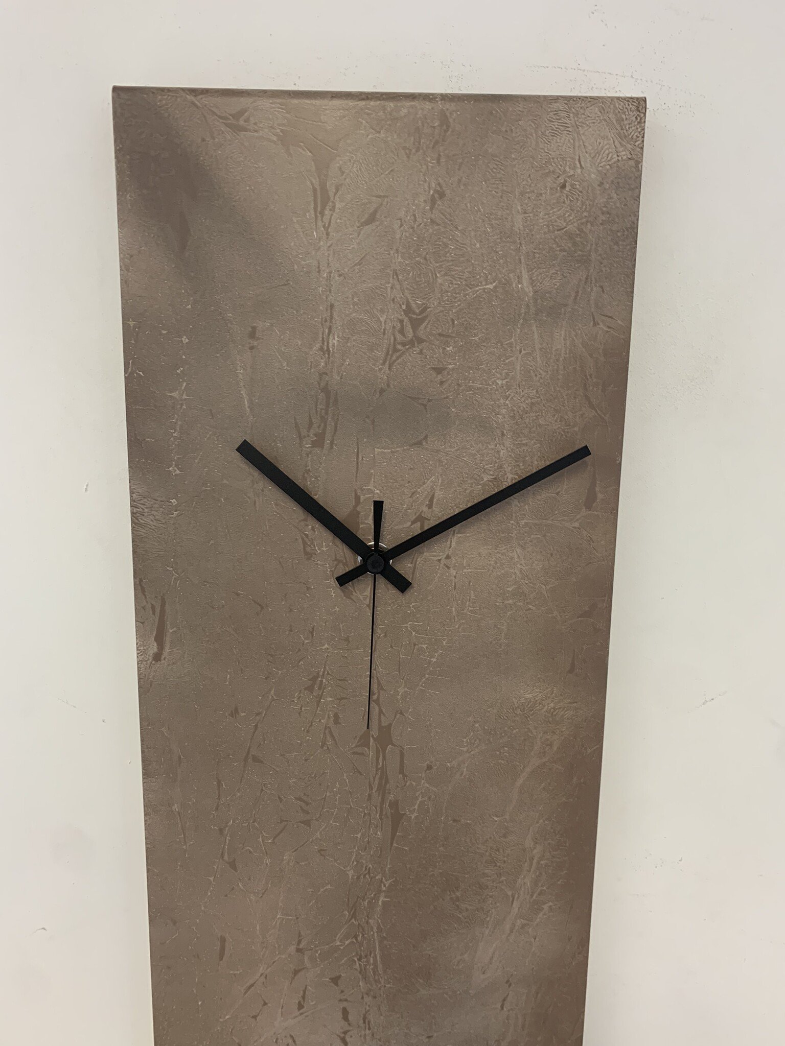 MOSACLOCK SIROCCO XL Wandklok Modern Industrieel Design in de kleur bruin / beige