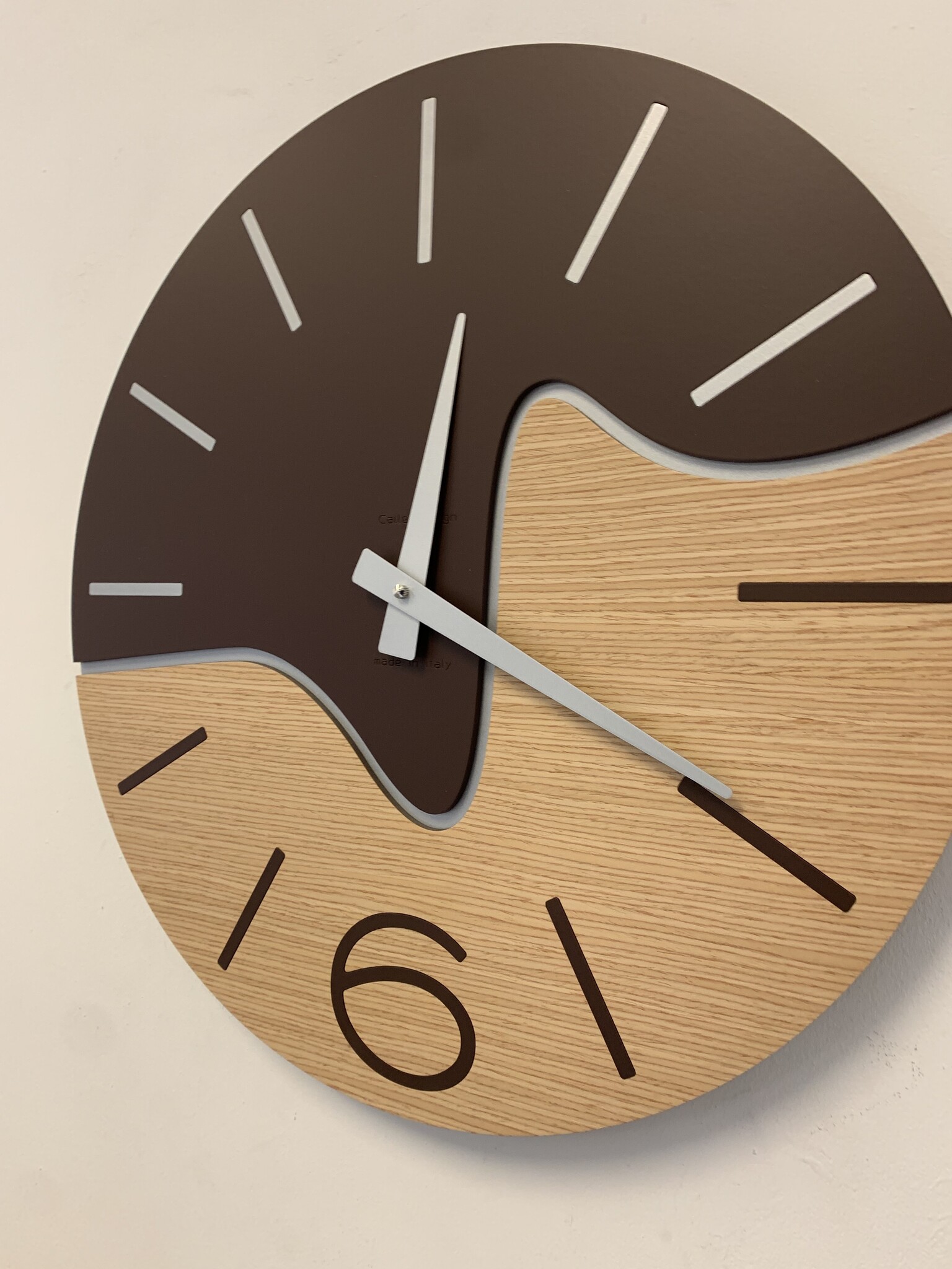 CD Italian Design Wandklok Olivier Choco