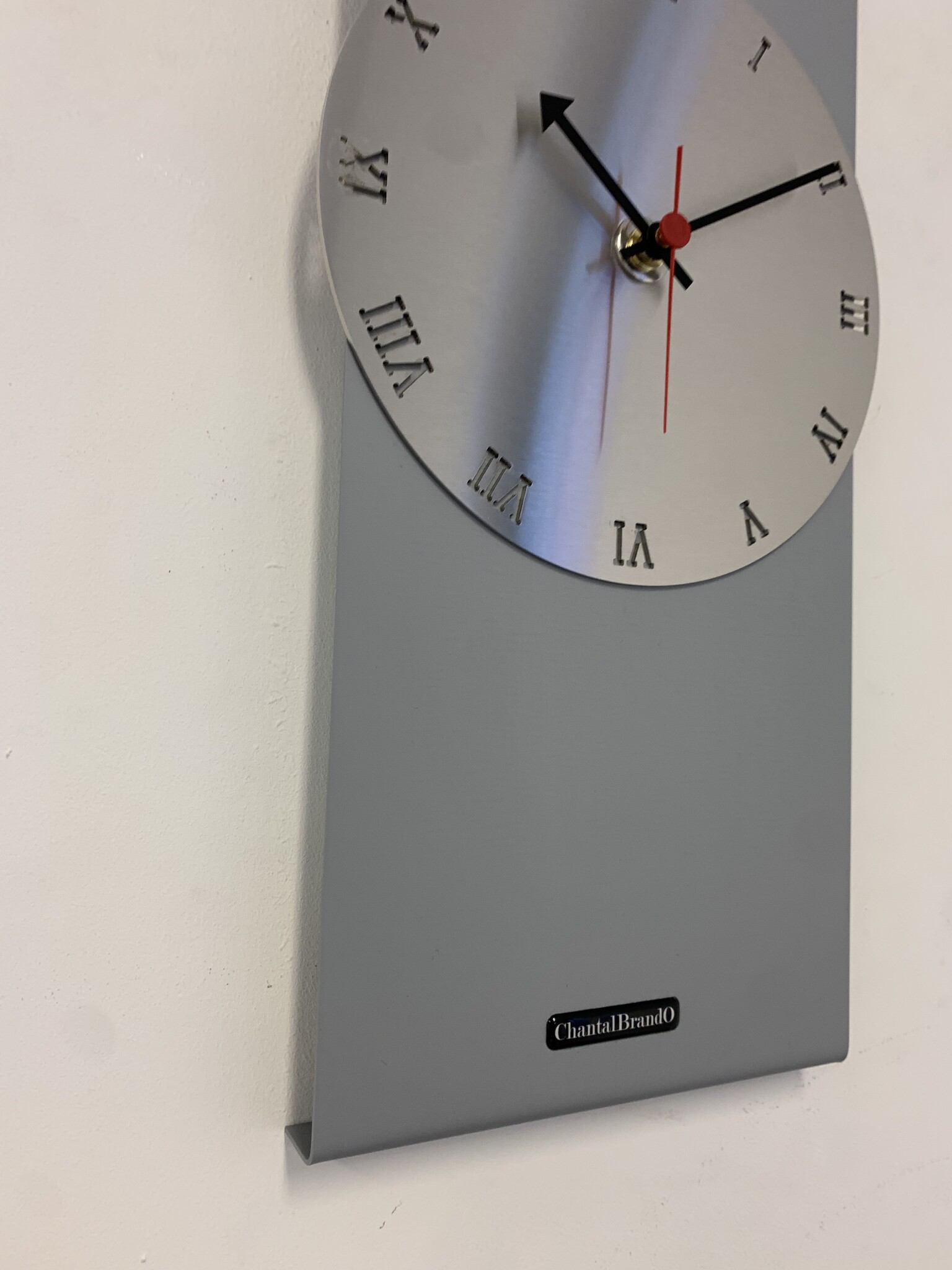 Wandklok Merida MODERN DESIGN zilver & grijs