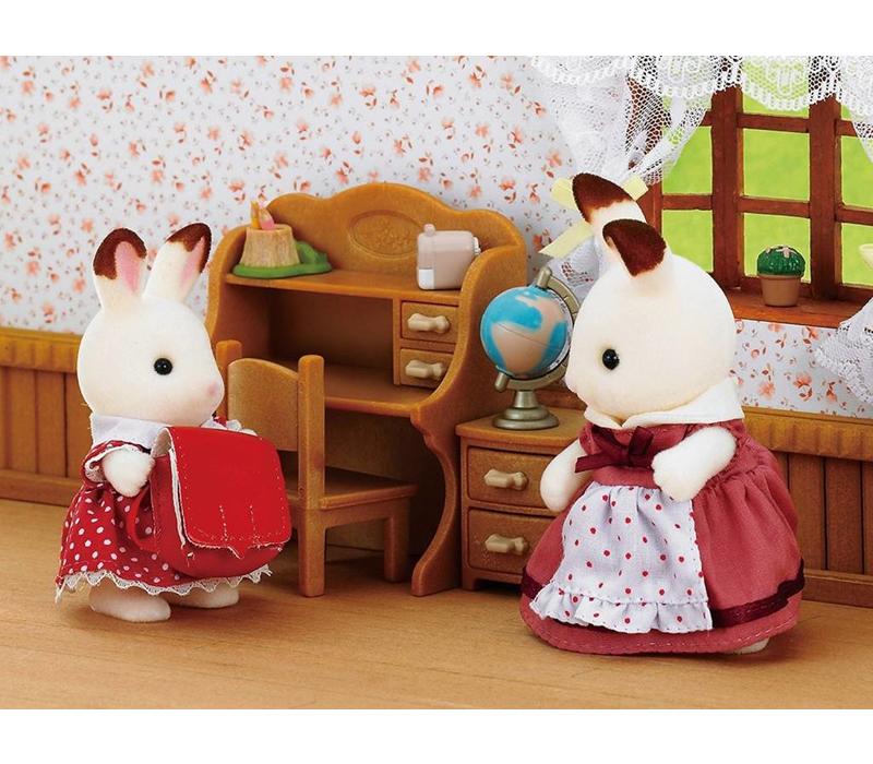 Sylvanian Families Fille Lapin Chocolat & Bureau