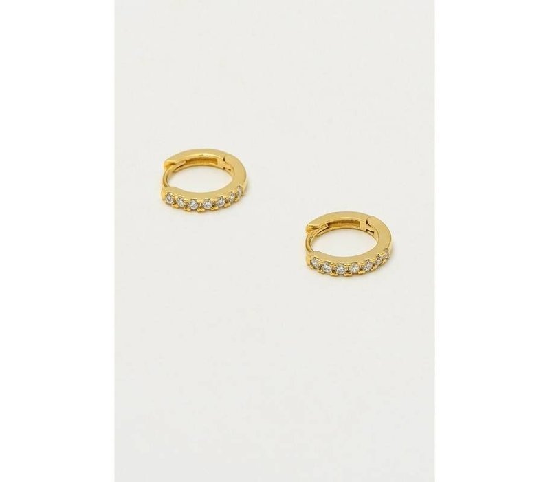 Estella Bartlett Boucles D'Oreilles Hoop Pavé de Pierres Doré Small