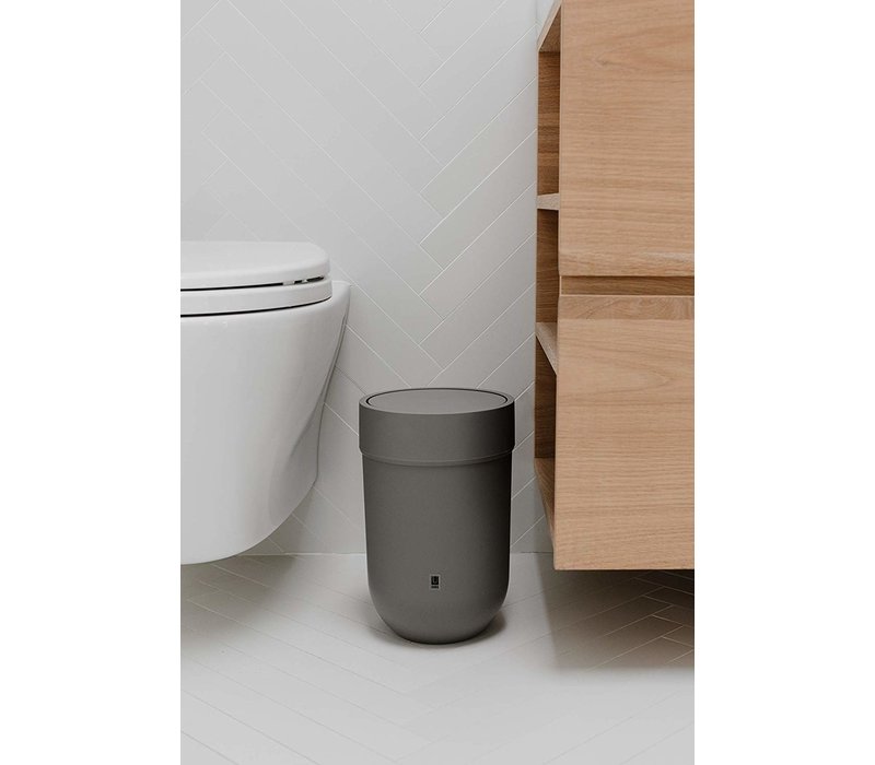 Umbra Touch Waste Bin with Lid Grey