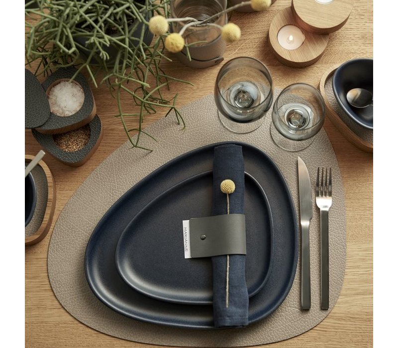 LIND DNA Stoneware Curve Dinner Plate Black