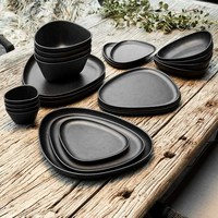 LIND DNA Stoneware Curve Dinner Plate Black