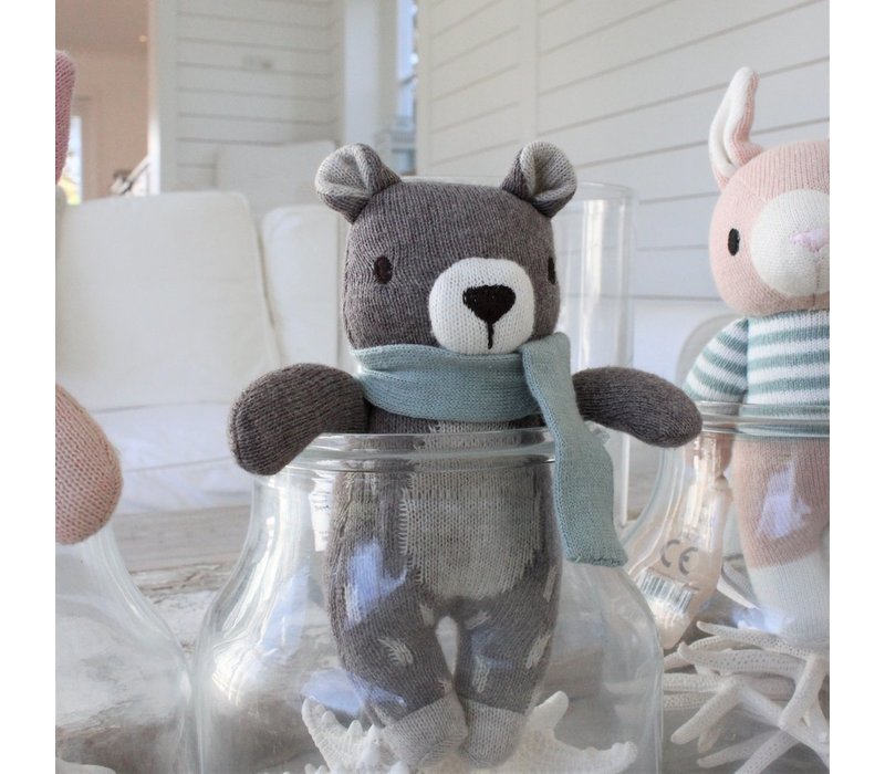 Threadbear Ours en Peluche Tricoté Fred 18 cm