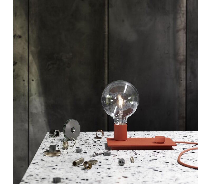 Muuto Control Lamp Rood