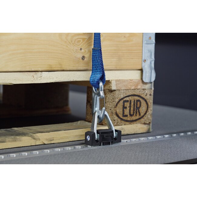 KERL 1000 Stud Fitting for airline rail double