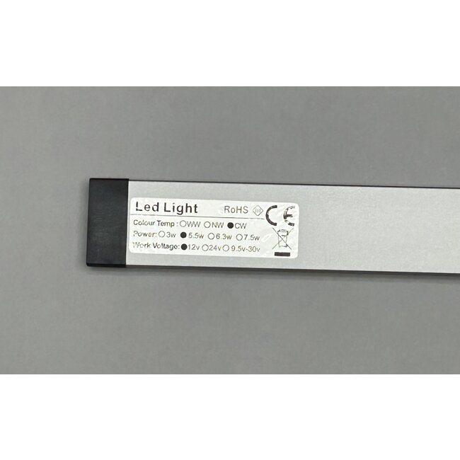Veelzijdig en Helder: Vlakke LED Strip met Schakelaar (500 mm)