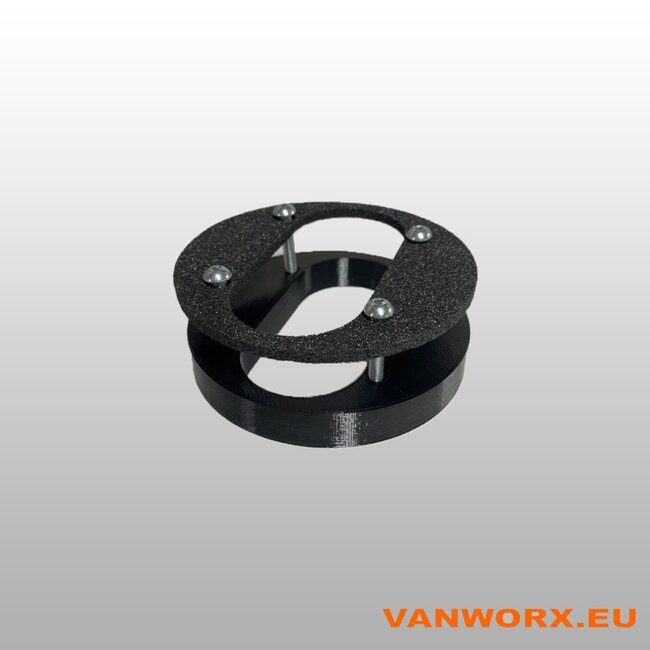 Flettner Slimline 10 mm Höhenadapter für die Dachrückseite des MAN TGE