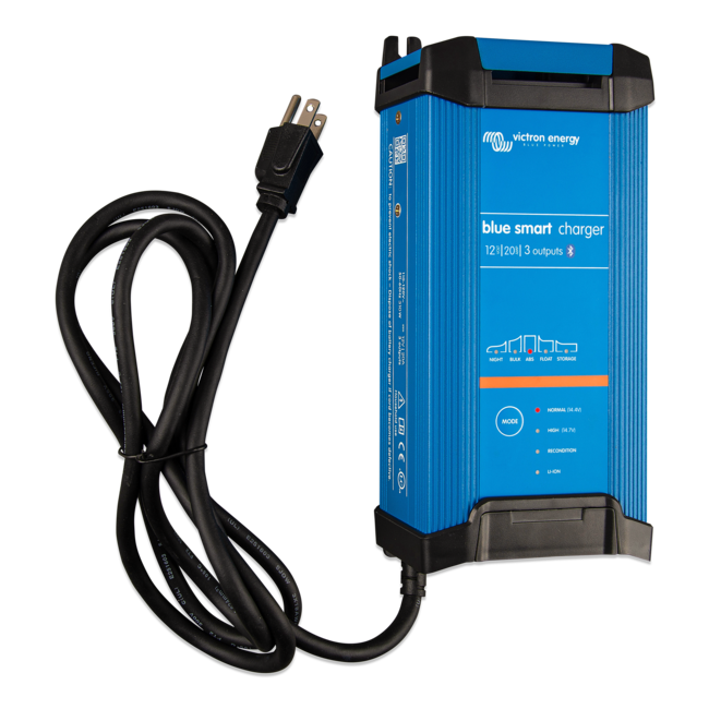 Victron Chargeur de batterie Blue Smart IP22 trois sorties  | 12 volts 20 ampère