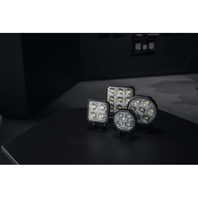 Arbeitsleuchte Apex WR-4065V - Effiziente Lichtverteilung für optimale Arbeitsbeleuchtung