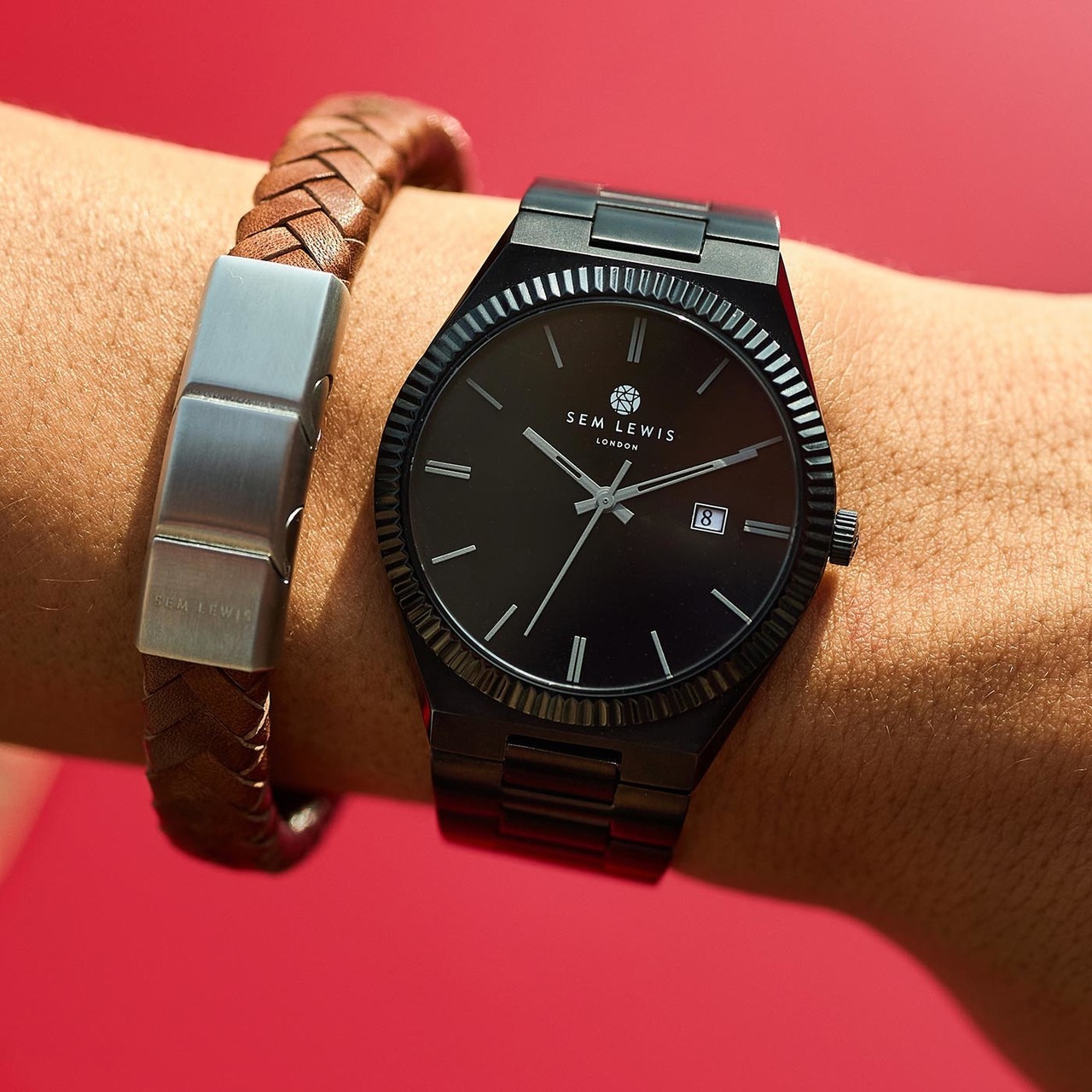 Aldgate East orologi nero