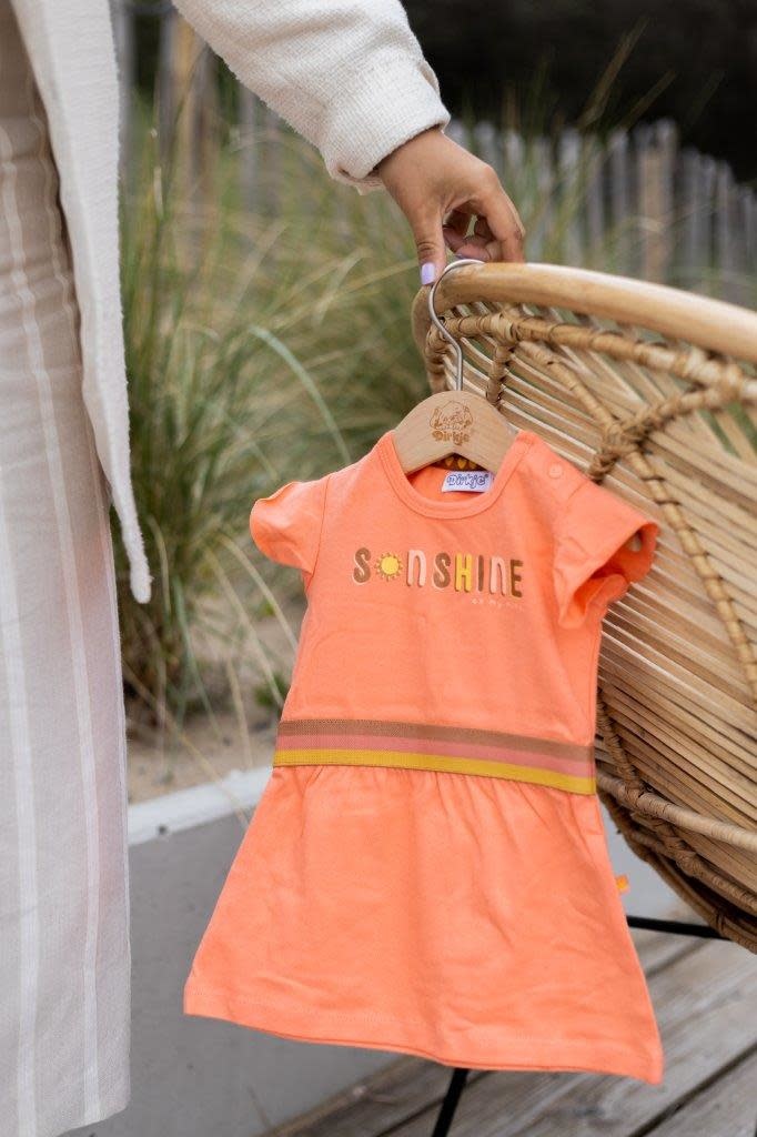 Nieuwsgierigheid burgemeester foto Dirkje baby meisjes korte mouwen jurk Sunshine Salmon - FiNo Kids