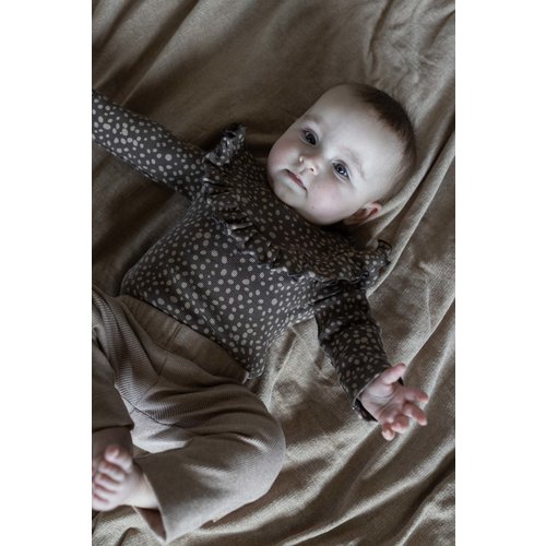 Quapi Quapi newborn baby meisjes romper Romee aop Taupe Dots