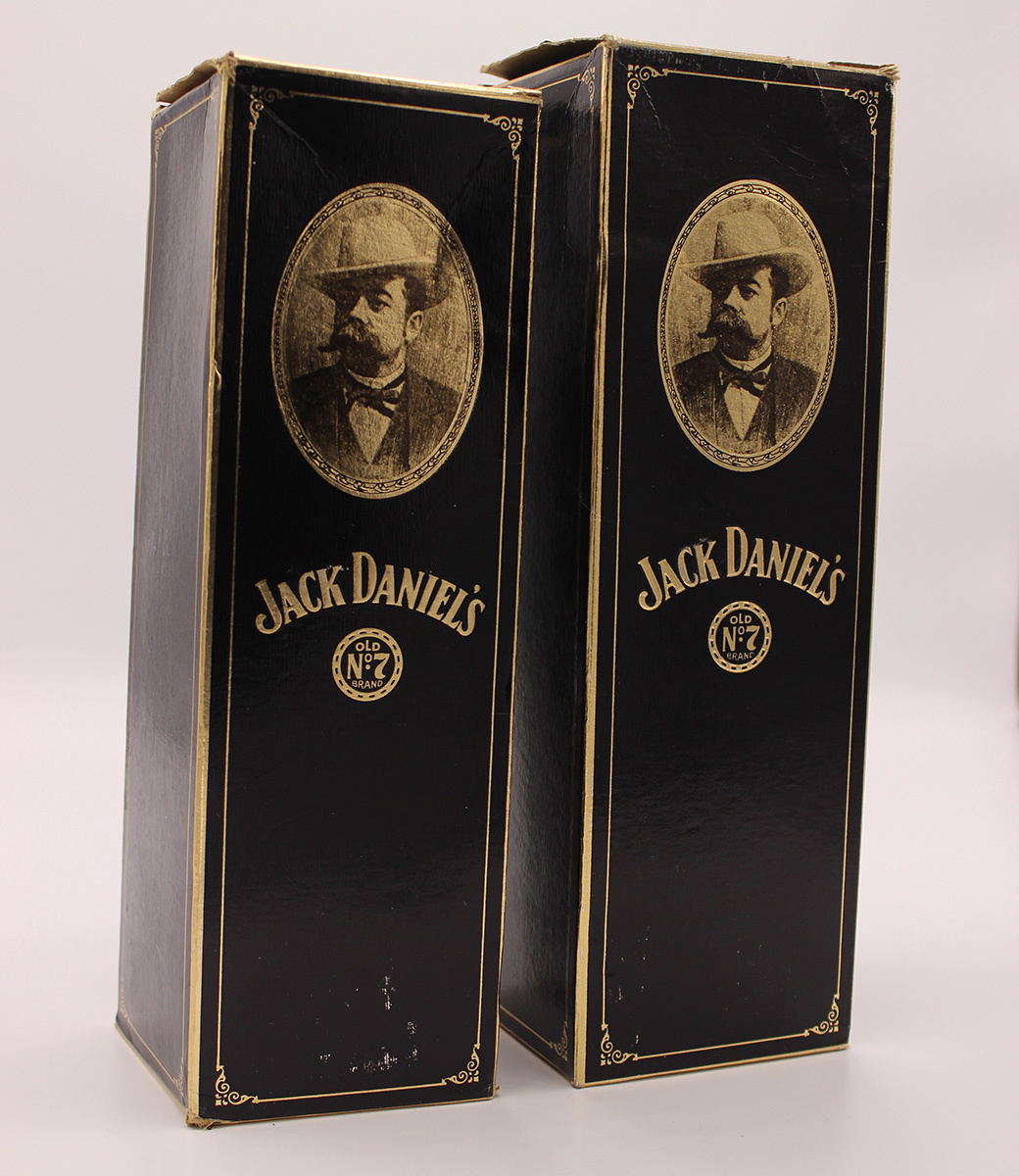 JACK DANIEL'S - BLACK LABEL - SEE DROPDOWN - CIRCLE - BOX ONLY