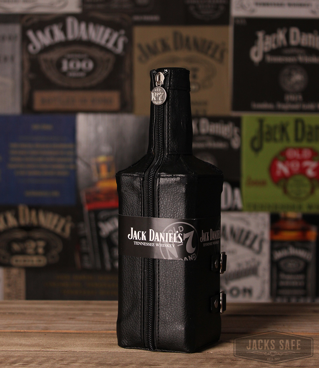 JACK DANIEL'S - Black Label - Leather Sleeve Bottle - France - 2012