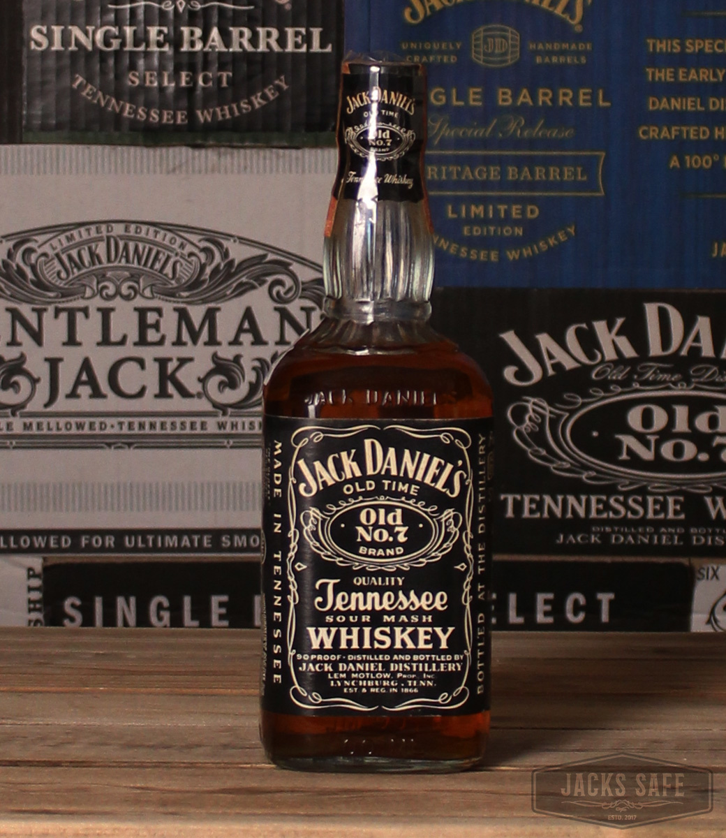 JACK DANIEL'S - Black Label - Paper seal - 700ml - International - 1980 - 45%