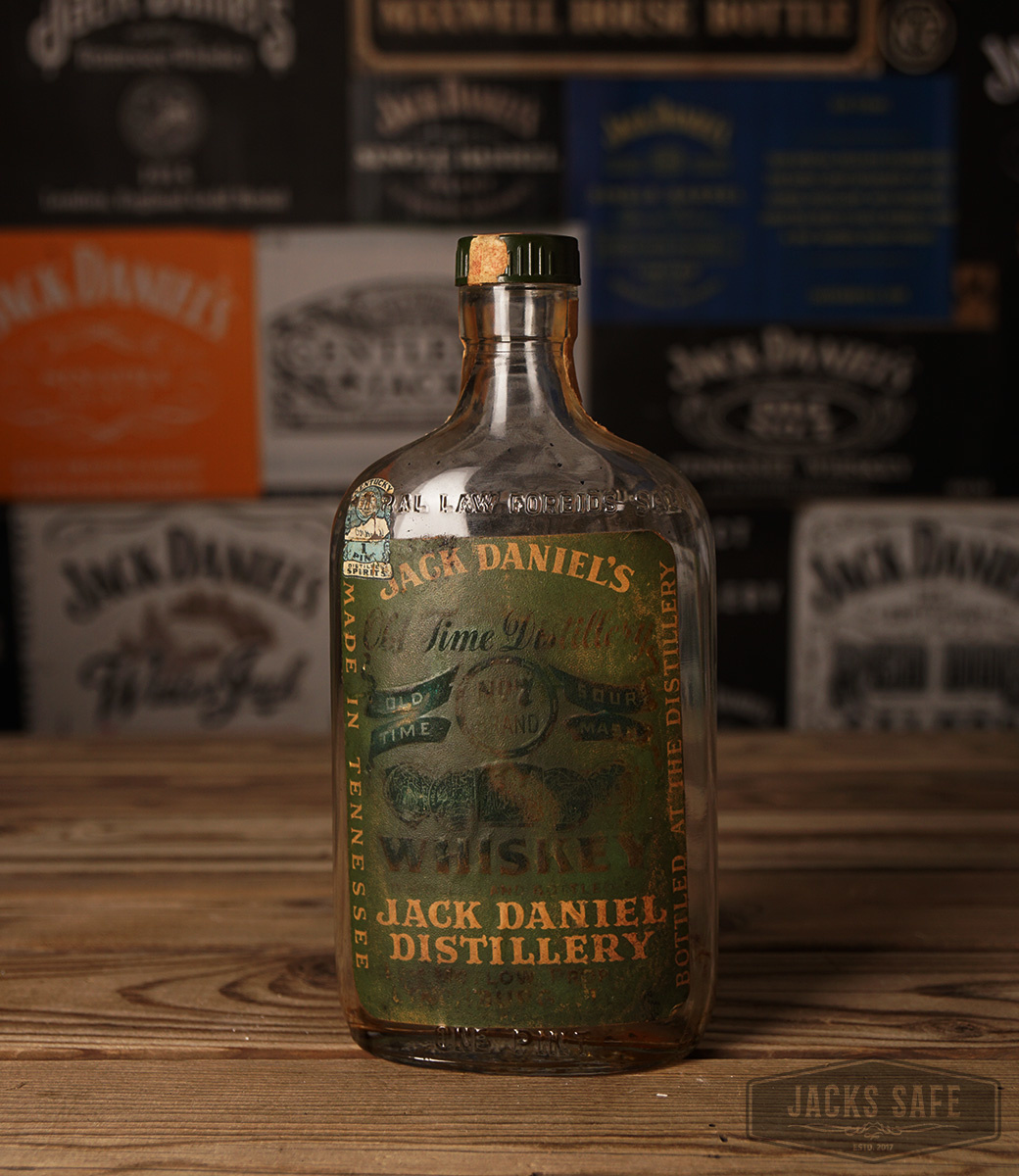 Jack Daniel's - Green Label - Empty bottle - One Pint - 1949 - KENTUCK ...