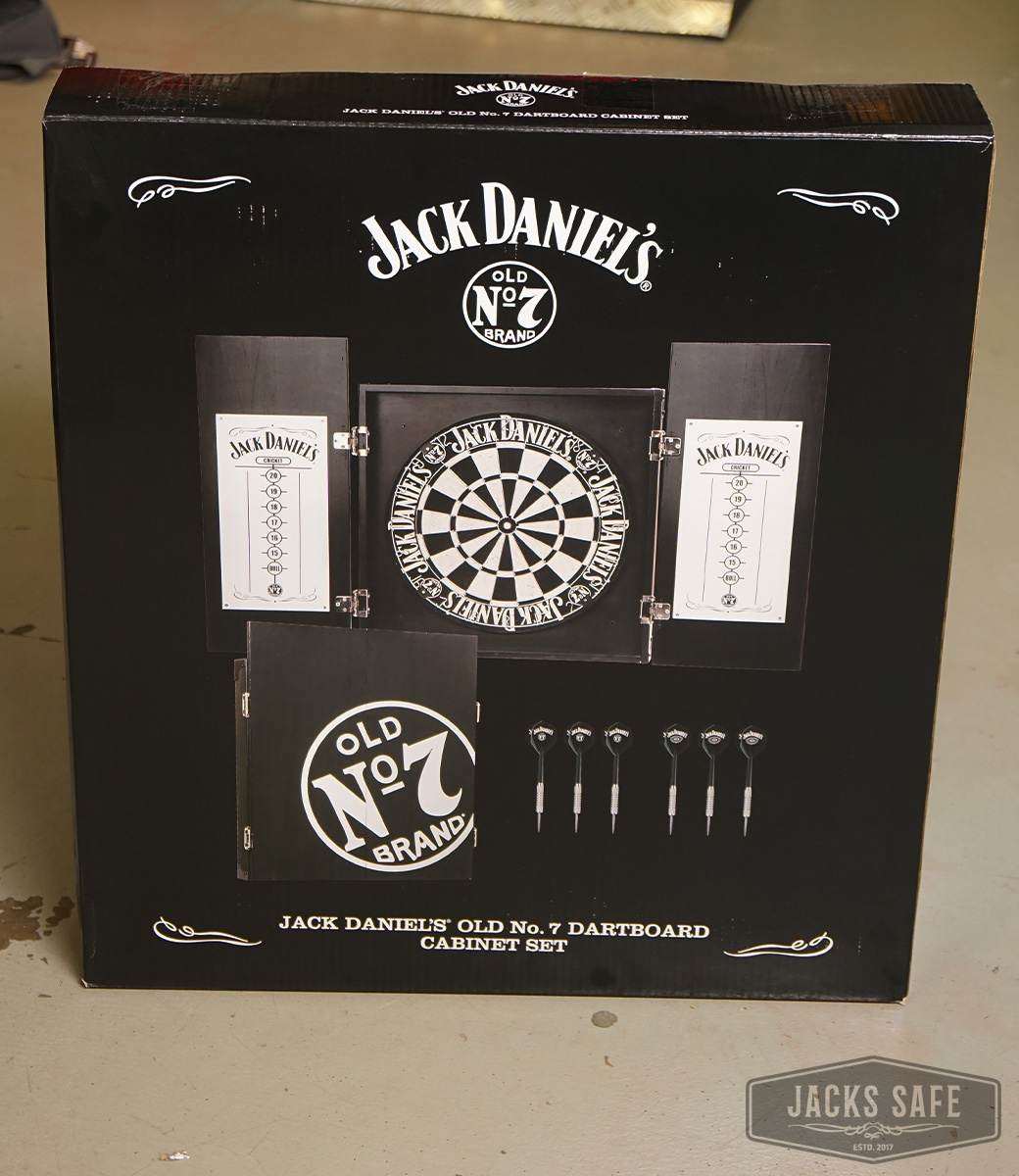 JACK DANIEL'S PROMO ITEMS HEAVY DUTY COMPLETE DART WITH