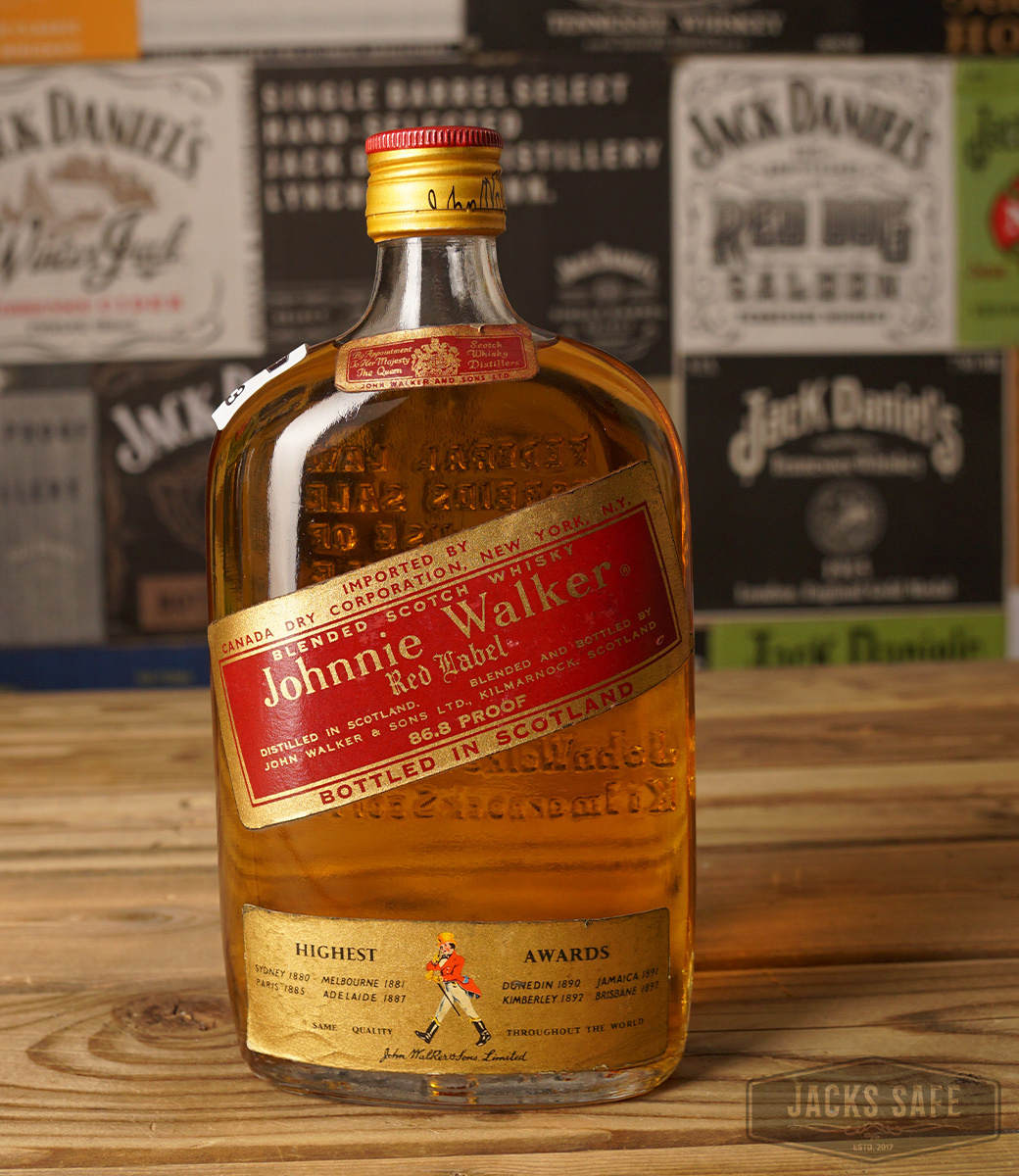 JOHNNIE WALKER RED LABEL 1960'S GREAT SHAPE 4/5TH PINT CANA