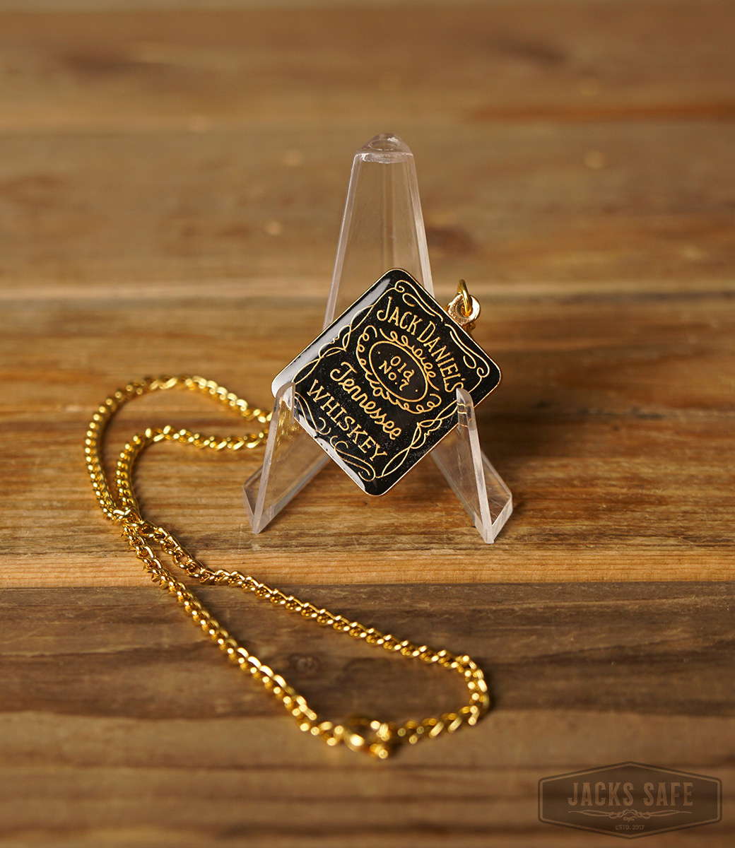 JACK DANIEL'S - PROMO ITEMS - NECKLACE WITH GOLD COLOR AND BLACK/GOLD