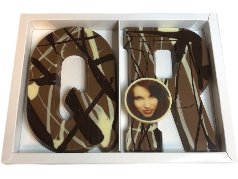 doppelte Art-Déco Schokoladenbuchstaben mit Foto