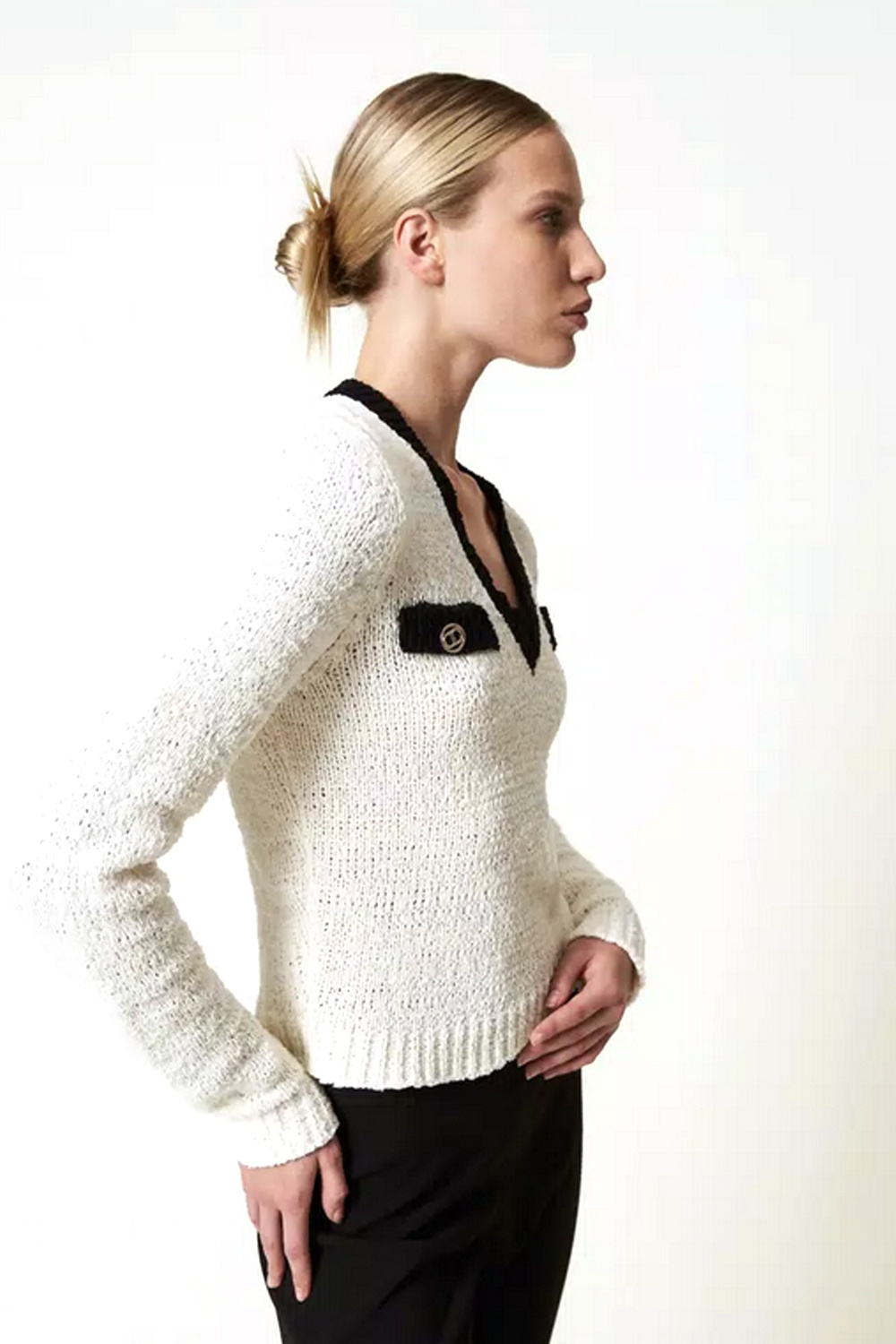 TWINSET Twinset knit sweater with v-neck and BLACK piping cream WHITE