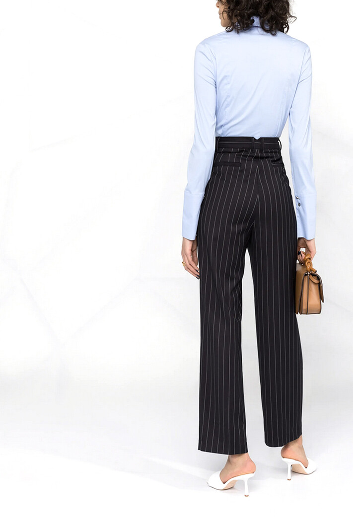 PATRIZIA PEPE Patrizia Pepe katoen stretch blouse met zilver fly logo bij manchette LICHT BLAUW
