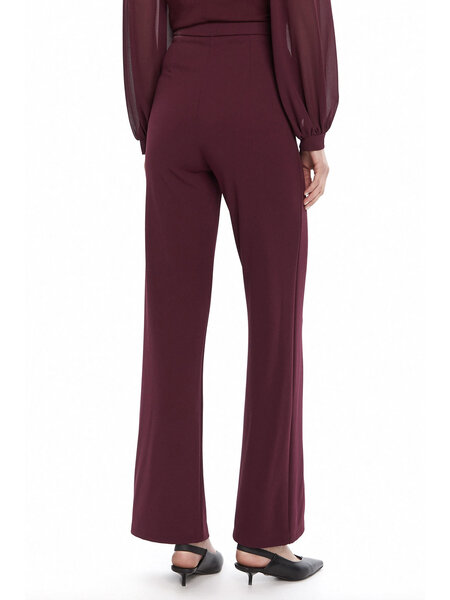 RINASCIMENTO Rinascimento flaired pantalon met elastiek band in taille  BORDEAUX ROOD