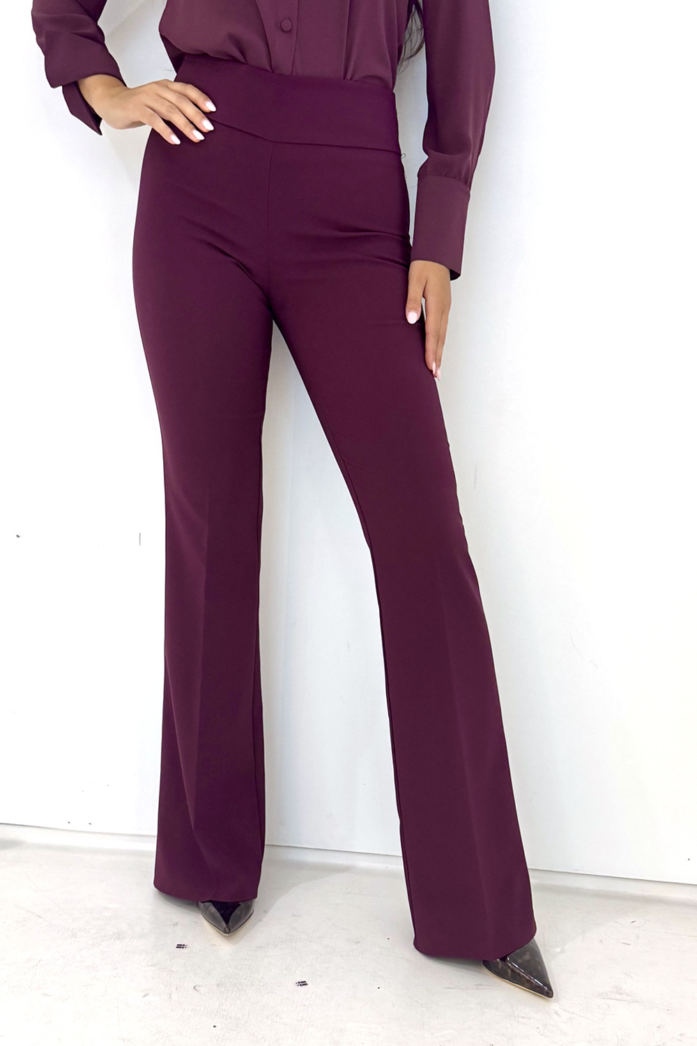 RINASCIMENTO Rinascimento flaired pantalon BORDEAUX ROOD