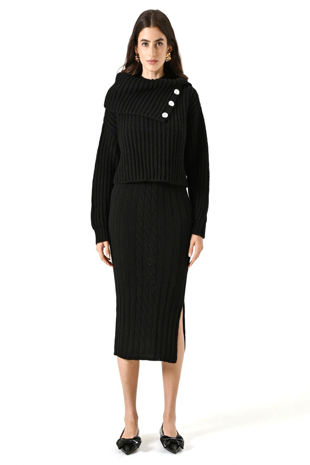 RINASCIMENTO Rinascimento gebreide trui met mooie wijde kraag en knopen ZWART