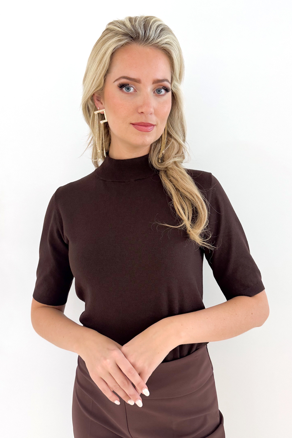 RINASCIMENTO Rinascimento short-sleeved turtleneck top in chocolate brown / BROWN