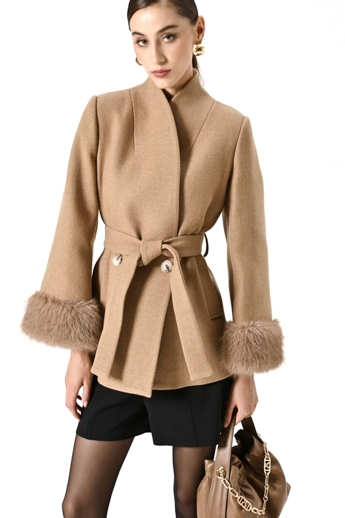 RINASCIMENTO Rinascimento mantel jas met fake fur / imitatiebont Beige / Camel