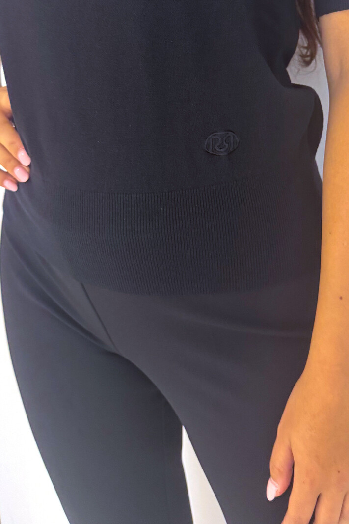 RINASCIMENTO Rinascimento flaired pantalon in stretch stof ZWART