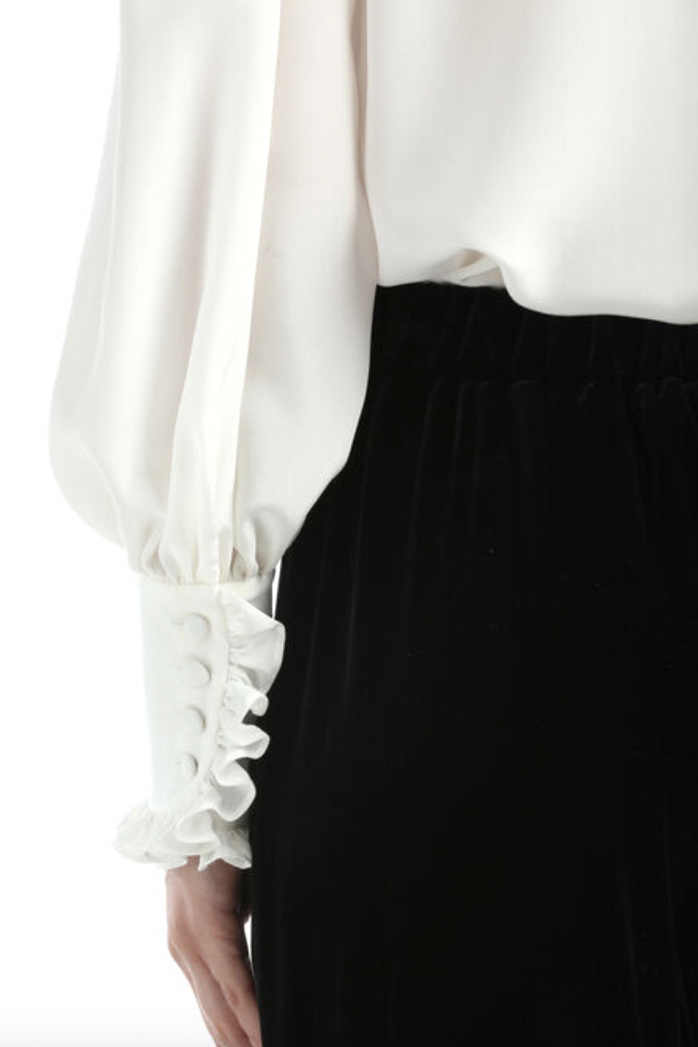 LUISA SPAGNOLI Luisa Spagnoli Lento blouse met ruches en zwarte strik WIT