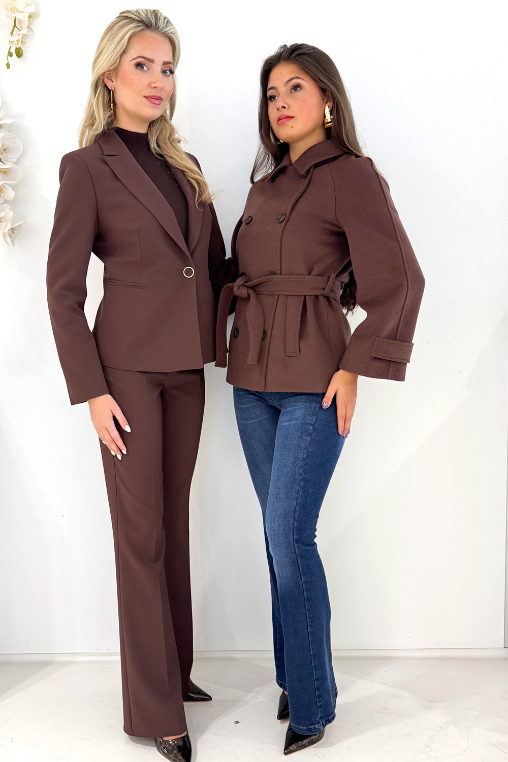 RINASCIMENTO Rinascimento short coat / jacket with double row of buttons chocolate brown / BROWN