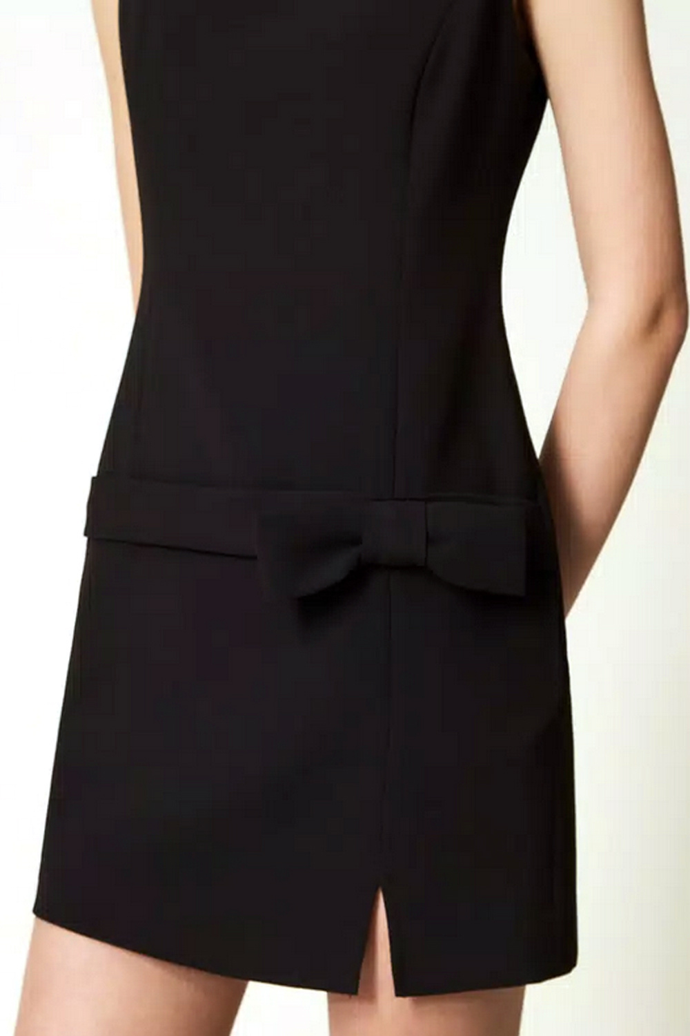 TWINSET Twinset Mini jurk met klein splitje en strik ZWART