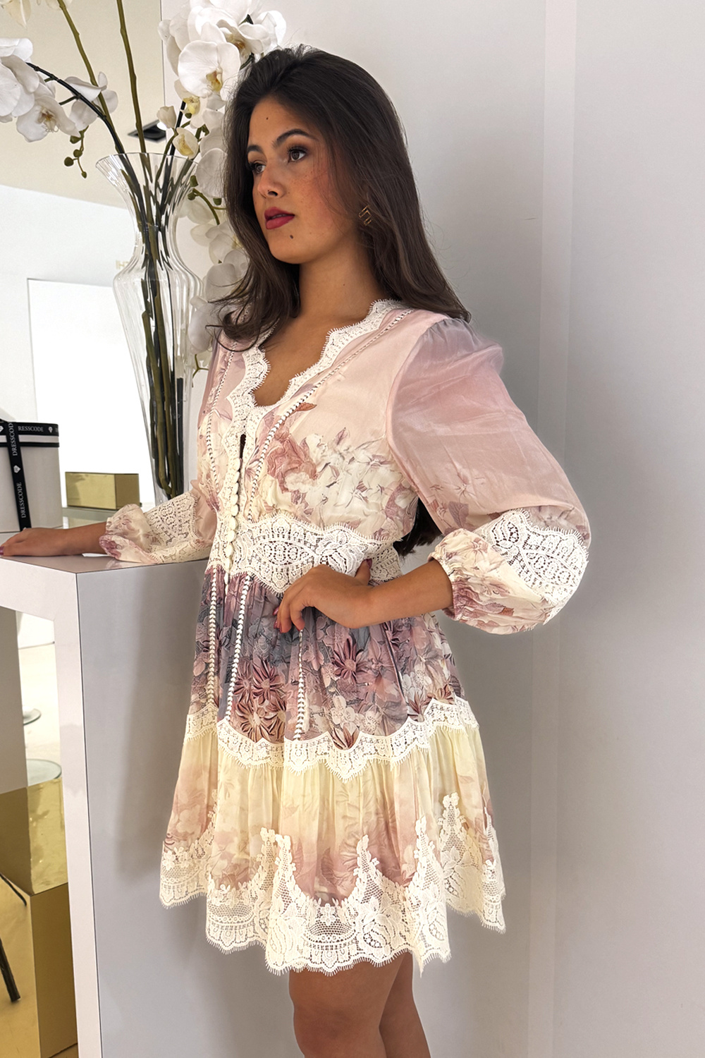 Dreamcatcher Dream Catcher V hals jurk met kant ROZE