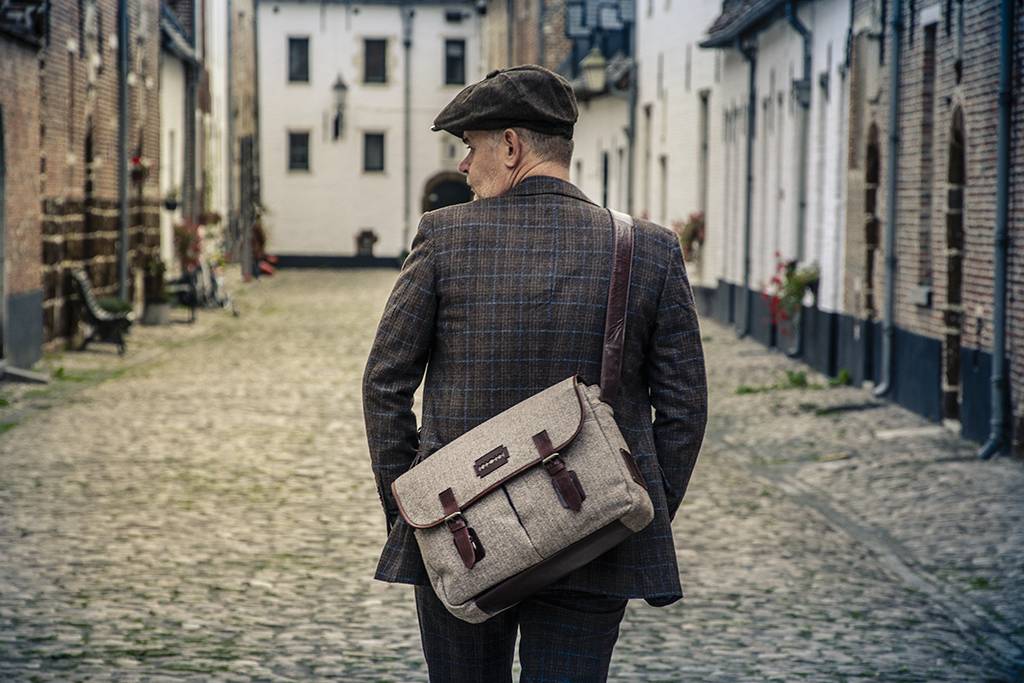 Finn - Bolsa de mensajero de tweed - Marrón