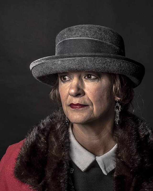 Greta elegant hat