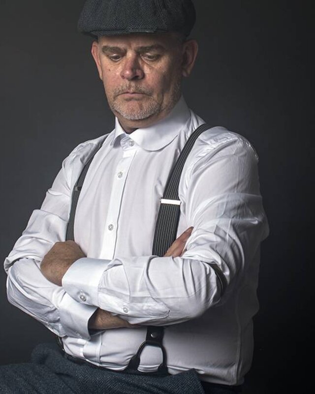 Camisa con cuello redondo