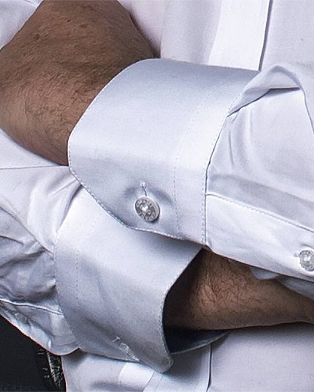 White shirt round collar