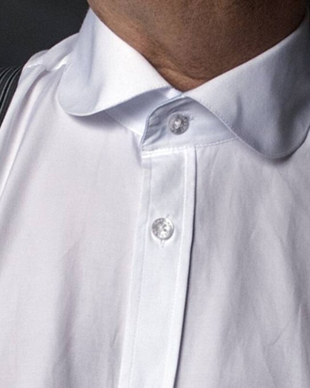 Chemise blanche à col rond