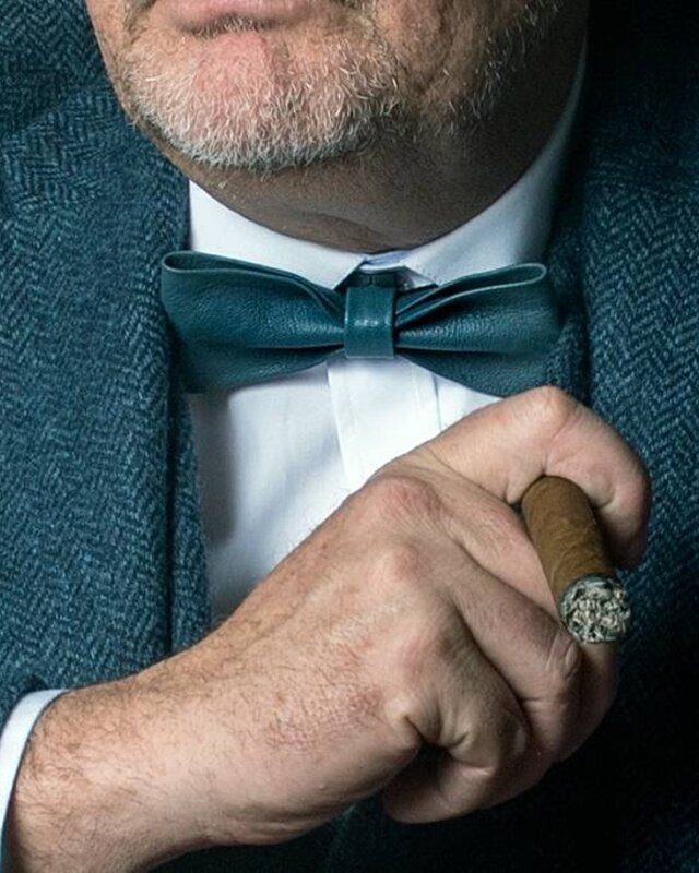 Leather bow tie Arthur grey
