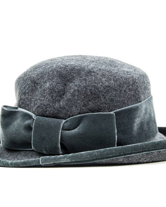 Greta elegant hat