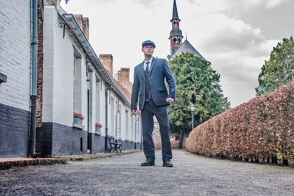 Traje de tweed de 3 piezas gris marengo en espiga