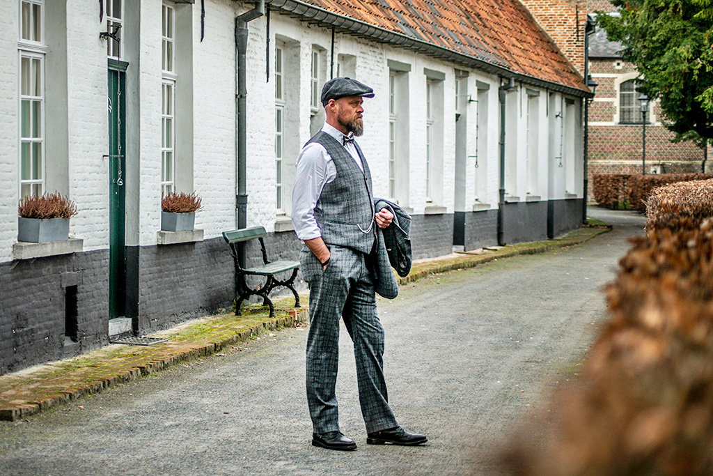 Traje sastre hombre | Traje 3 piezas | cuadros grises/azules | Charlie Strong | peaky blinders